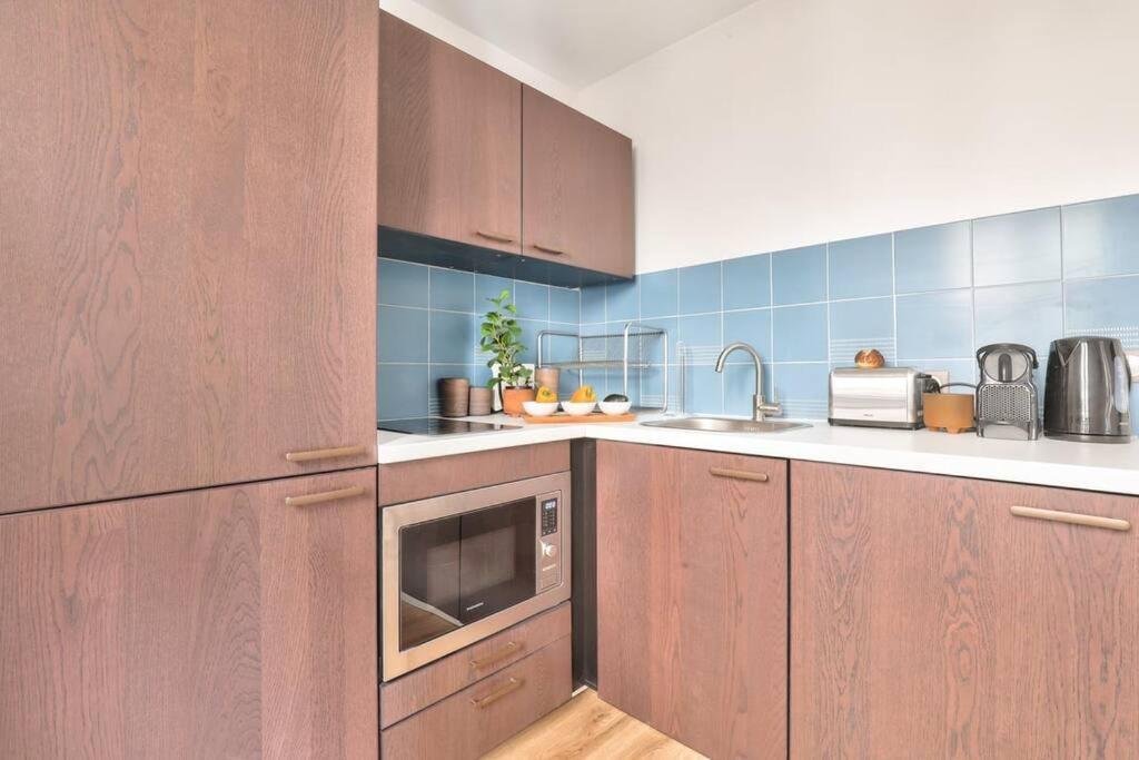 Cozy And Practical Apt In The 10Th Arrondissement Paris Exterior photo